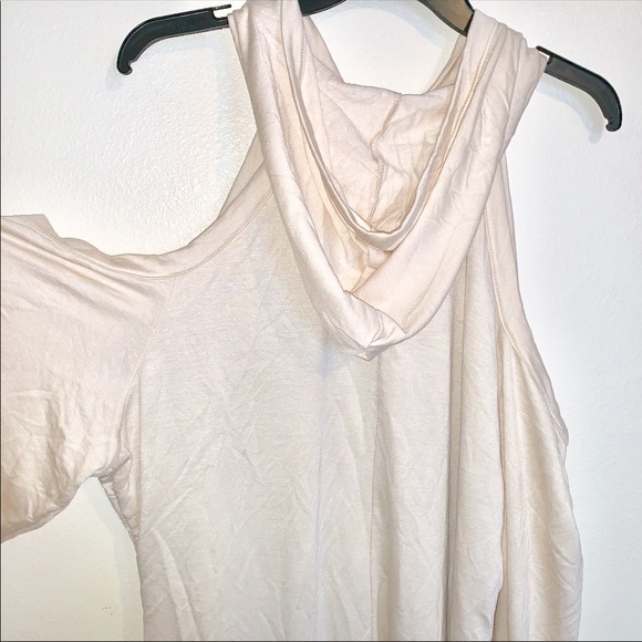 Plus Size Cold Shoulder Hooded Dress - Picture 7 of 8